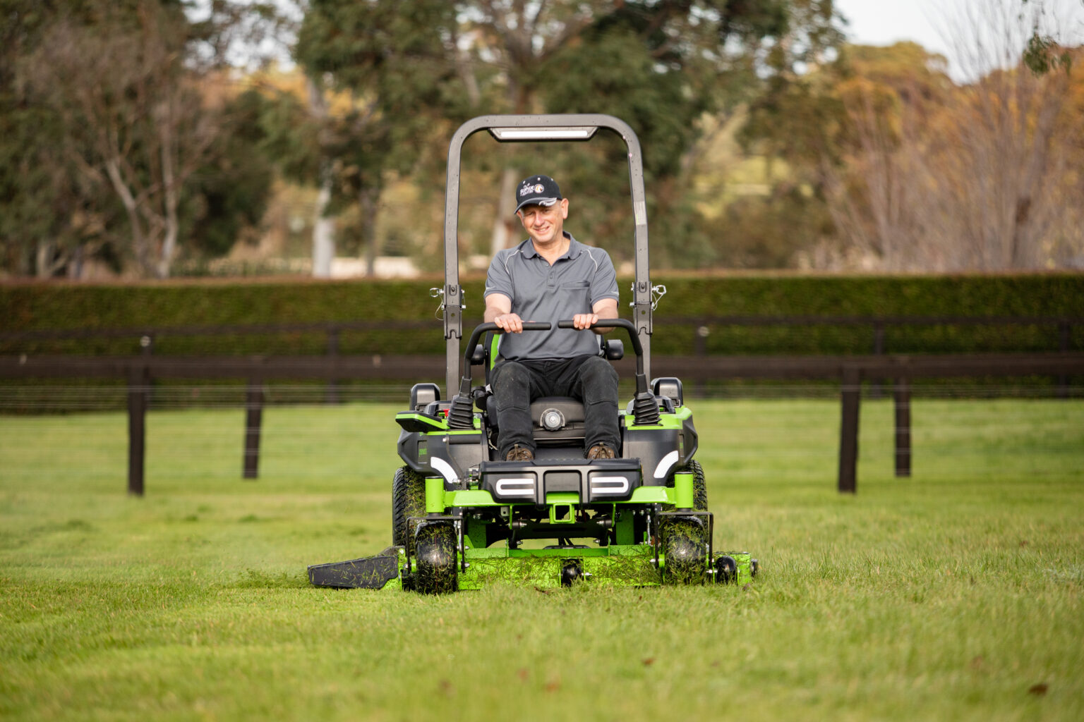 Greenworks 60V MaximusZ 54” Zero Turn Mower - Image 13
